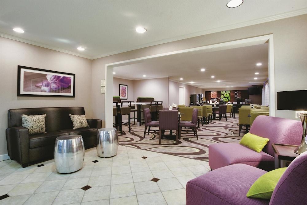 La Quinta By Wyndham Harrisburg Airport Hershey מראה חיצוני תמונה