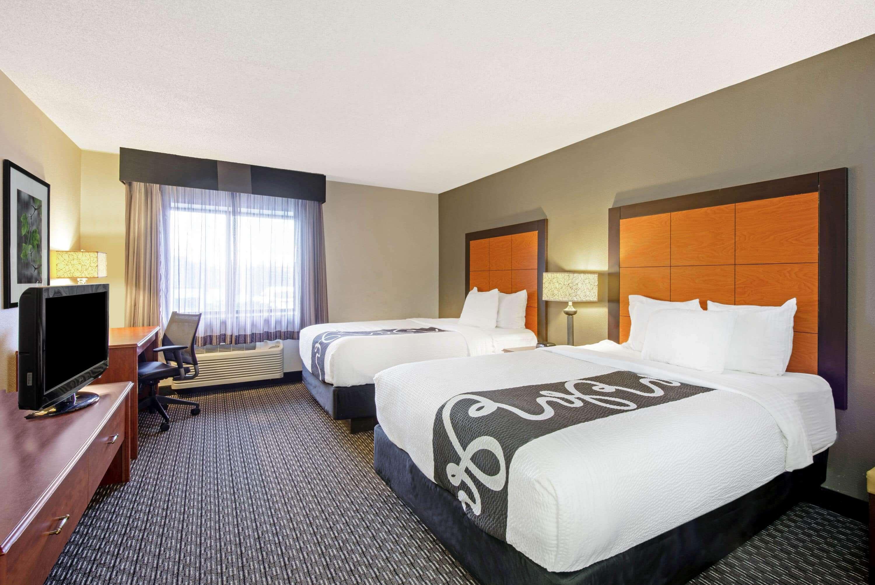 La Quinta By Wyndham Harrisburg Airport Hershey מראה חיצוני תמונה