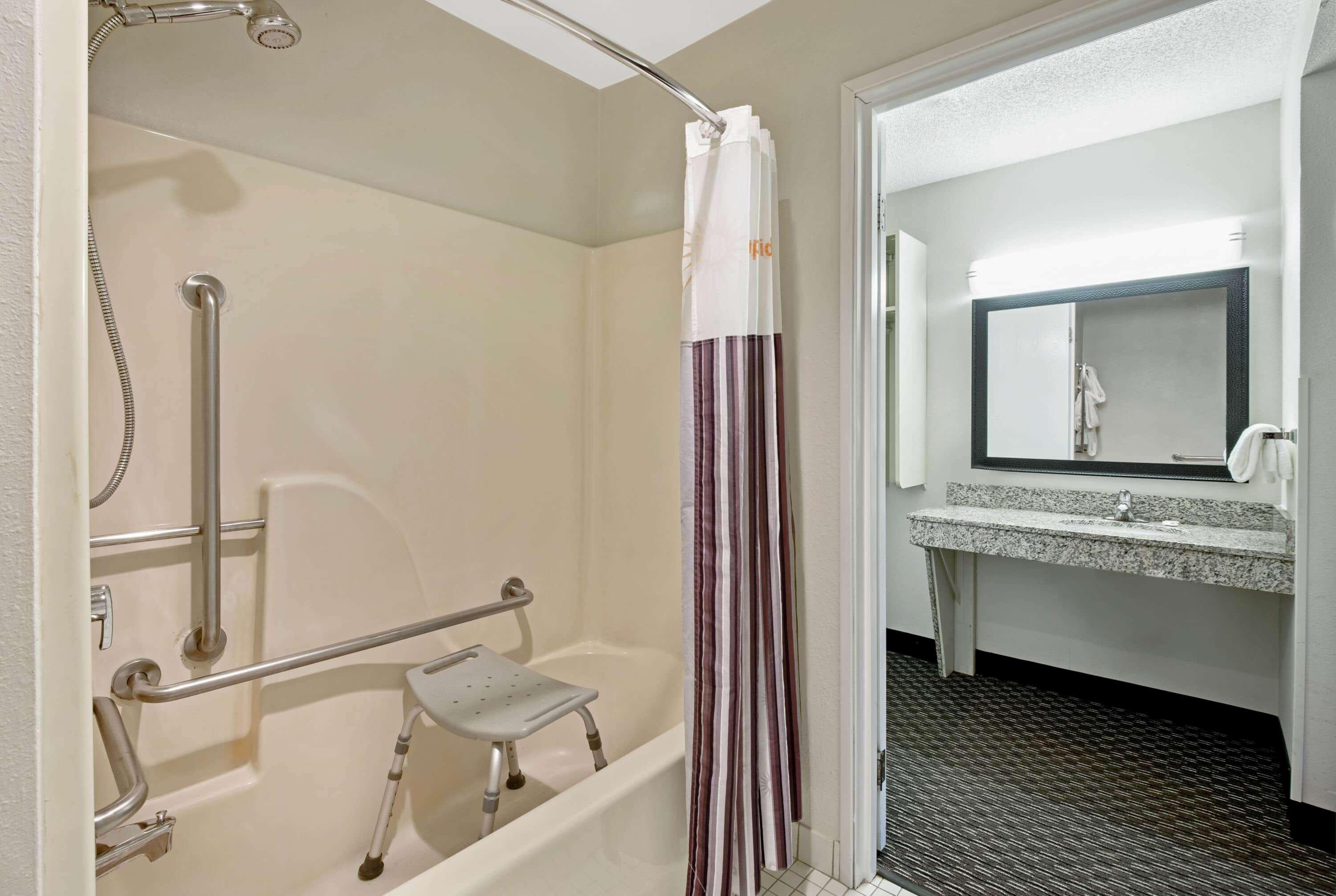 La Quinta By Wyndham Harrisburg Airport Hershey מראה חיצוני תמונה