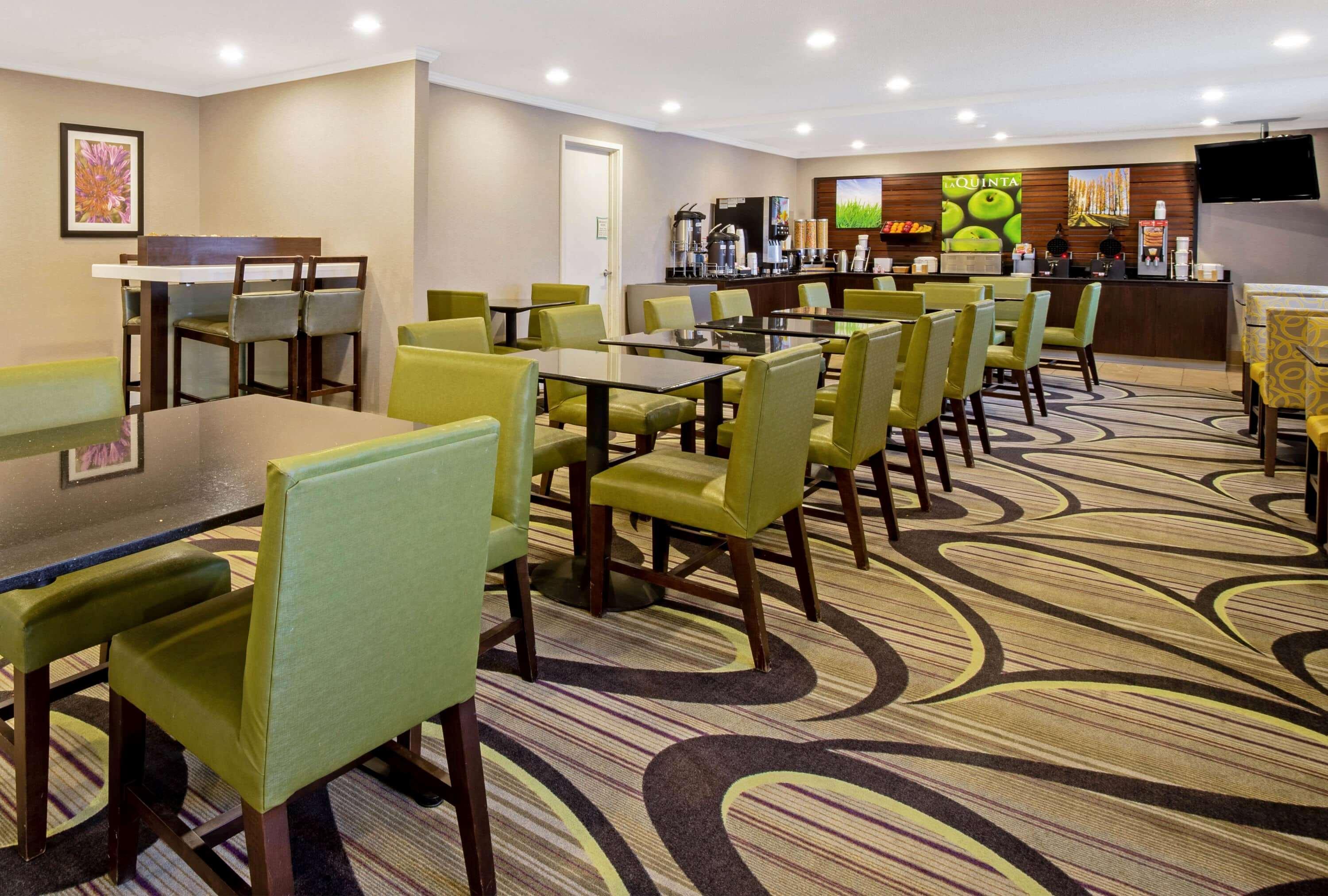 La Quinta By Wyndham Harrisburg Airport Hershey מראה חיצוני תמונה