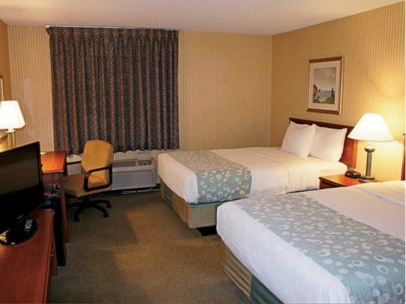 La Quinta By Wyndham Harrisburg Airport Hershey מראה חיצוני תמונה
